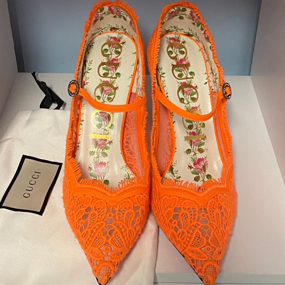 BRAND NEW Gucci Orange lace heels size 37